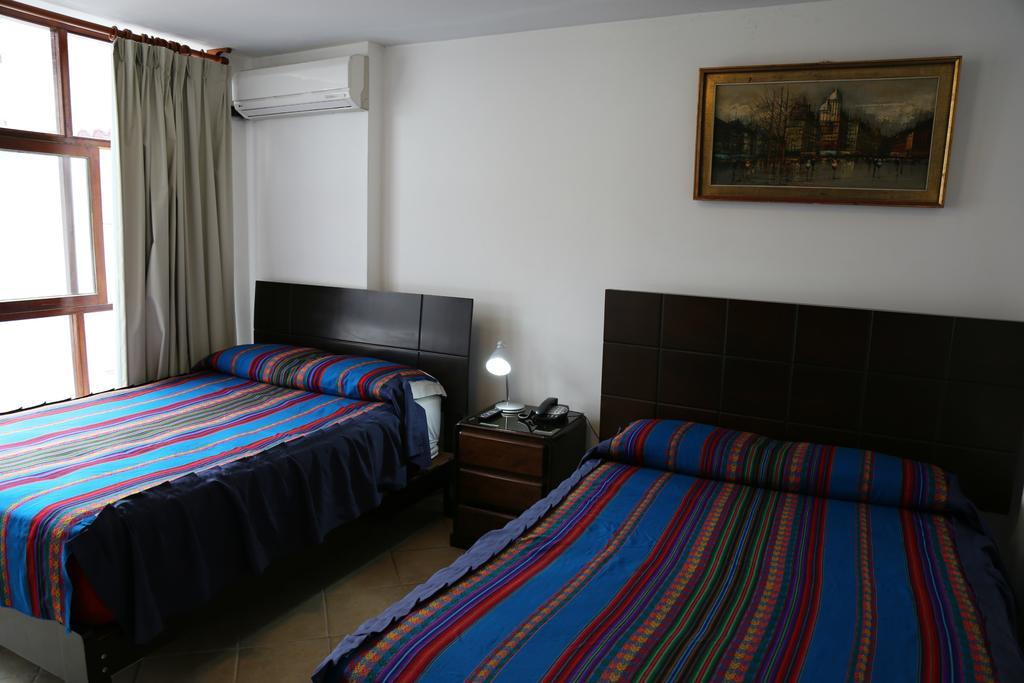 Hotel Miraflores Lodge Lima Room photo